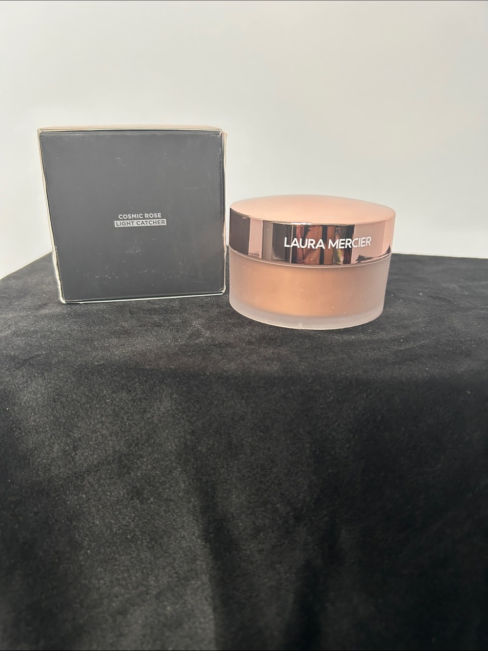 Laura Mercier Translucent Loose Setting Powder Light Catcher in Cosmic Rose